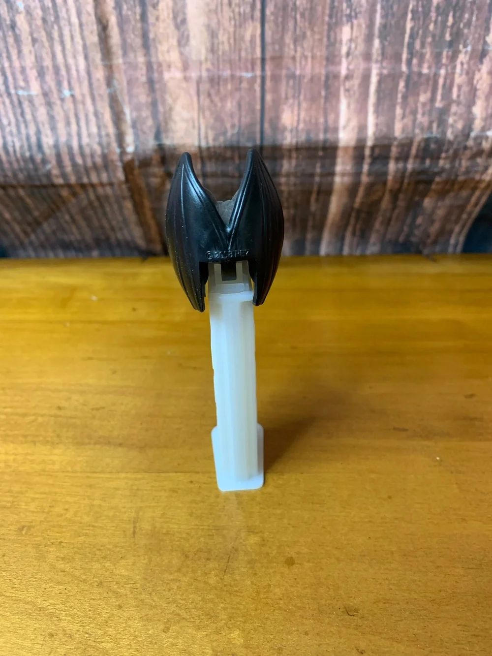 PEZ‎ Halloween Vampire Bat Dispenser Glow-in-the-Dark